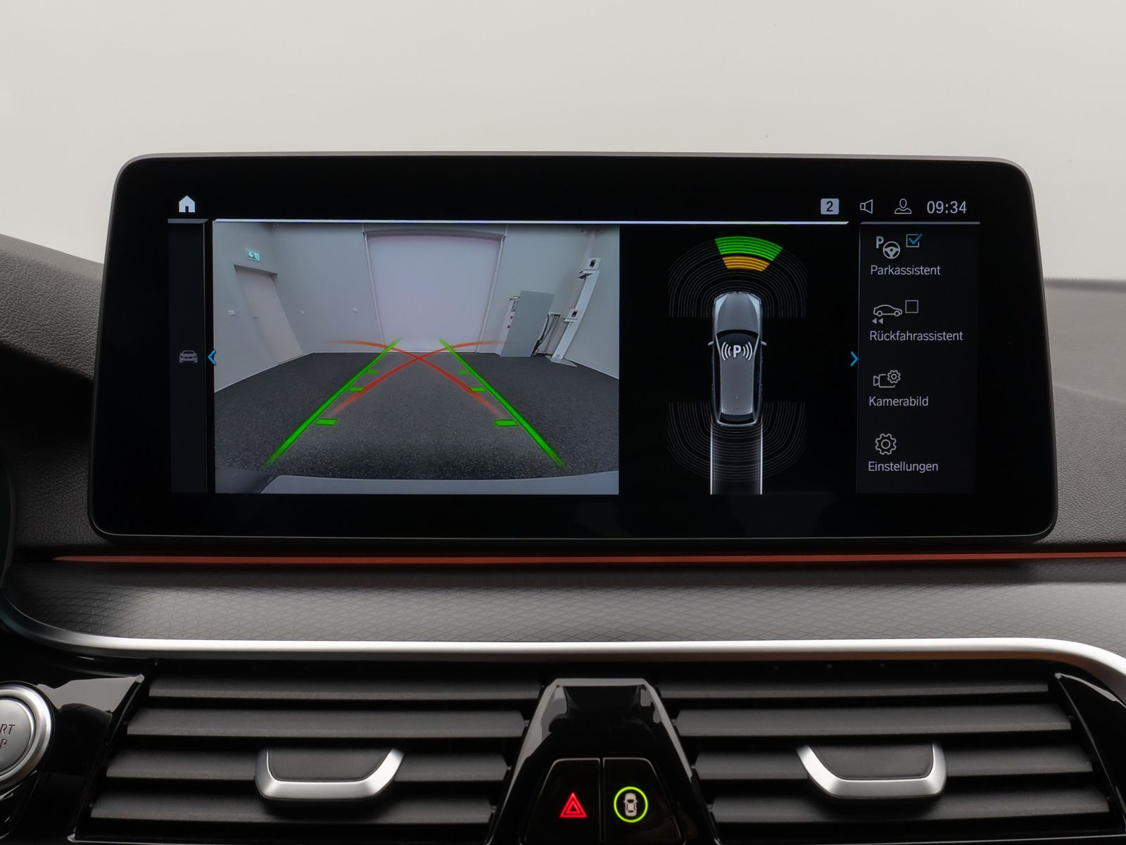 Fahrzeugabbildung BMW 530e M Sport Kamera Laser HUD DAB HiFi Komfort