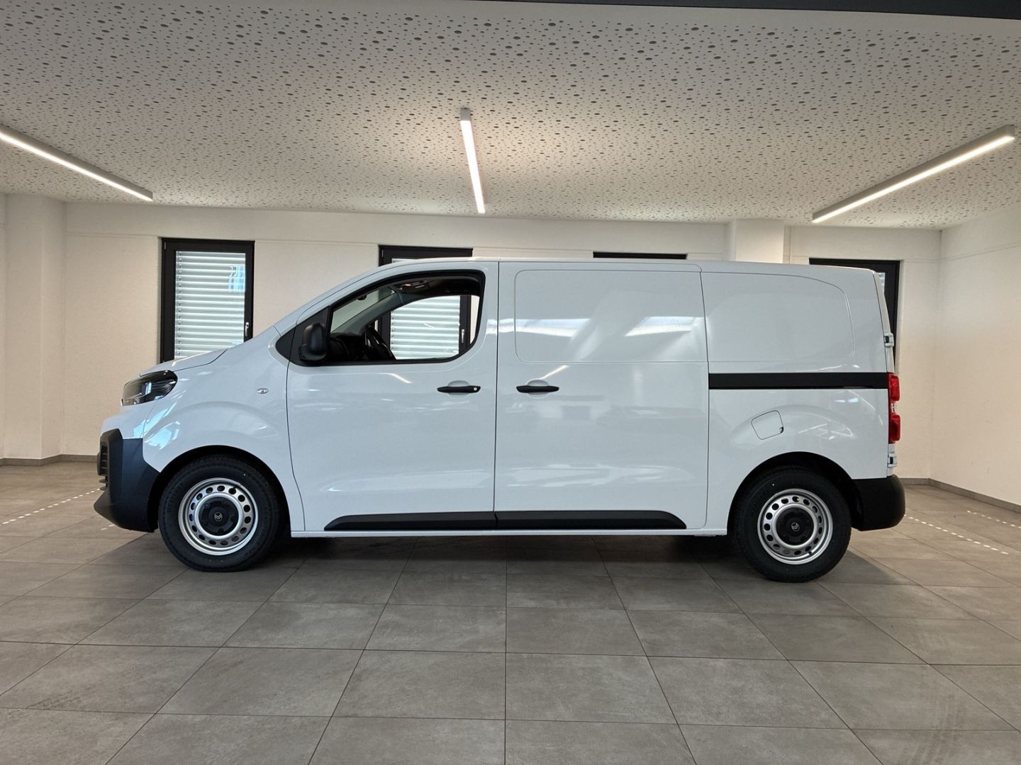 Citroën Jumpy Kasten 2.2 D180 M (L2) AT8 2xSchiebetür Ka imagem 2