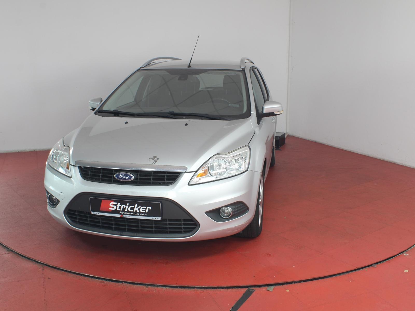 Ford Focus 2010 — photo 45