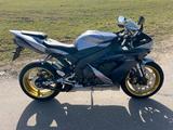 Yamaha YZF-R1 RN12 2005 - Angebote