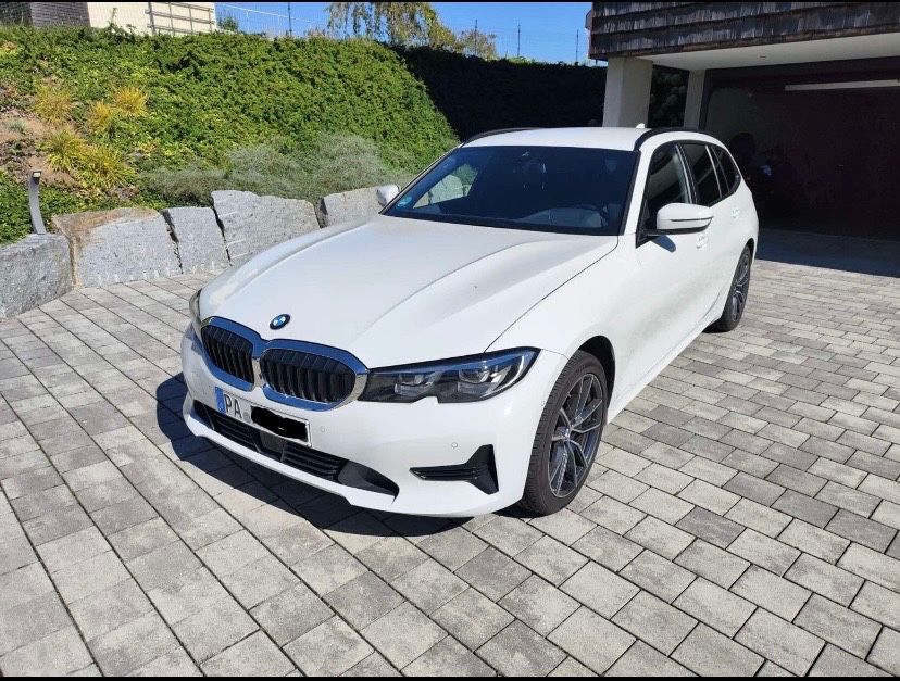 Image of BMW 320