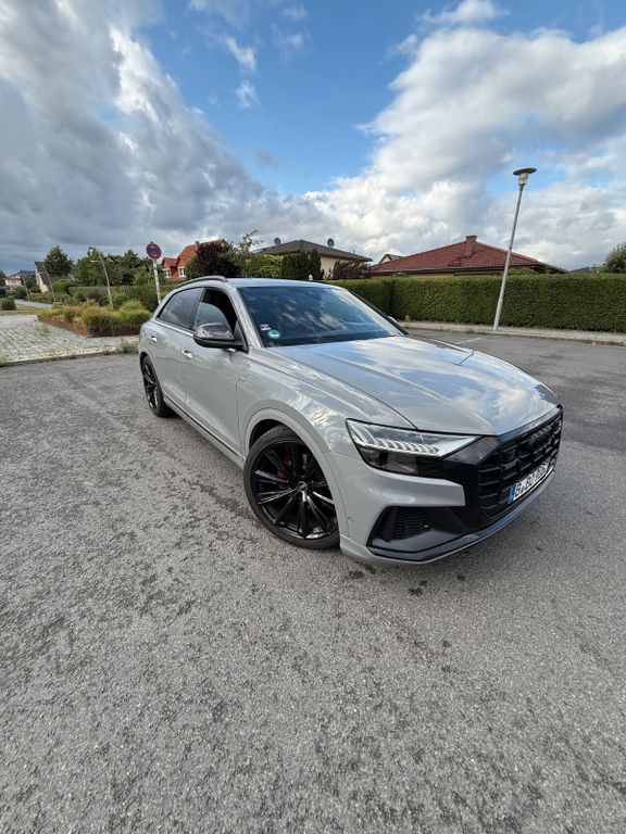 Image of Audi Q8