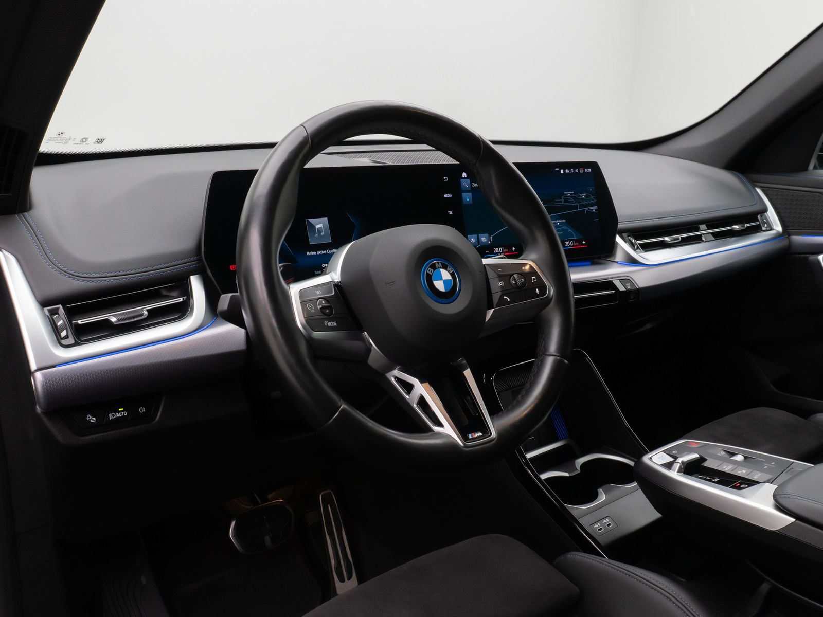 Fahrzeugabbildung BMW iX1 xD30 M Sport Kamera DAB Komfort Fernlichtass