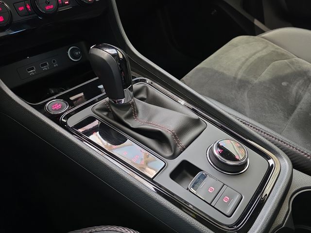 Ateca 2.0 TSI 4Drive*RIEGER*AHK*PANO*