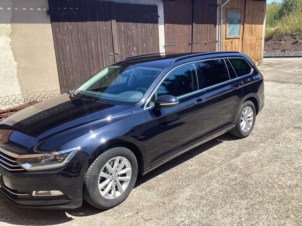 Image of Volkswagen Passat Variant