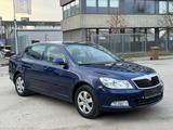Skoda Octavia Lim. Elegance 1.8 TSI Euro5 Climatronic - Skoda Octavia mit Benzin-Antrieb: Limousine, 1.8