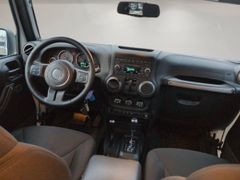 JEEP Wrangler Sport 2.8 CRD Unfallfrei