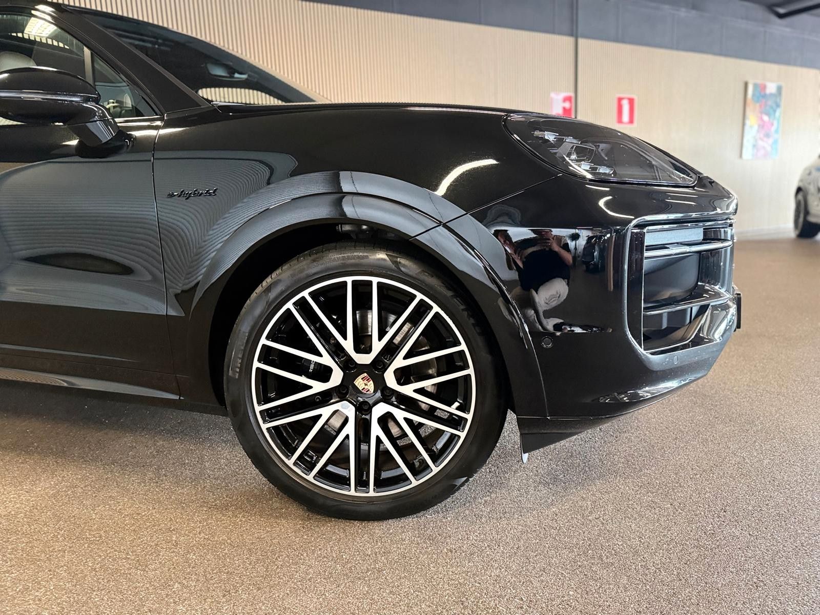 Porsche Cayenne 3.0E-Hybrid SPORT DESIGN-PANO-VOLL imagem 3