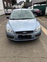 Ford Focus TÜV 01/2027 - Ford Focus aus 2005: 2.0