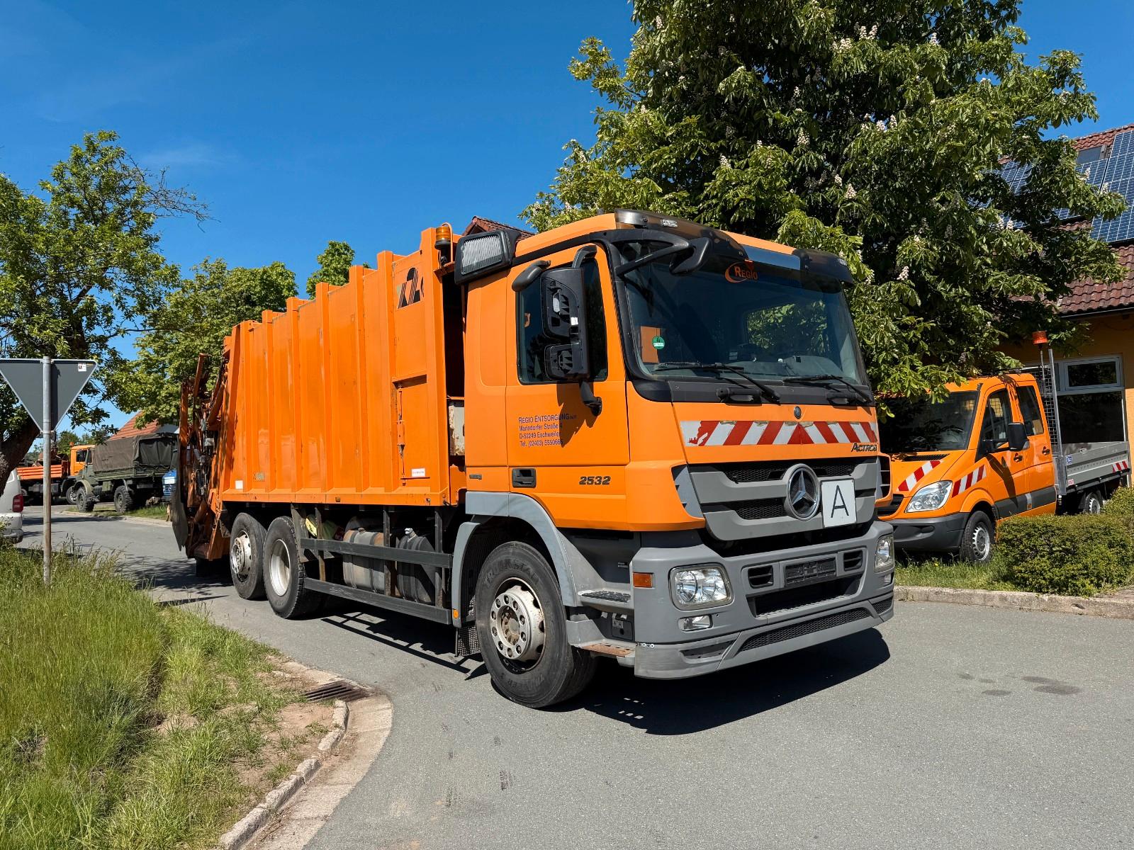 Mercedes-Benz Actros 2532 MP3 TOP Zustand 1.Hand wenig km!! AC