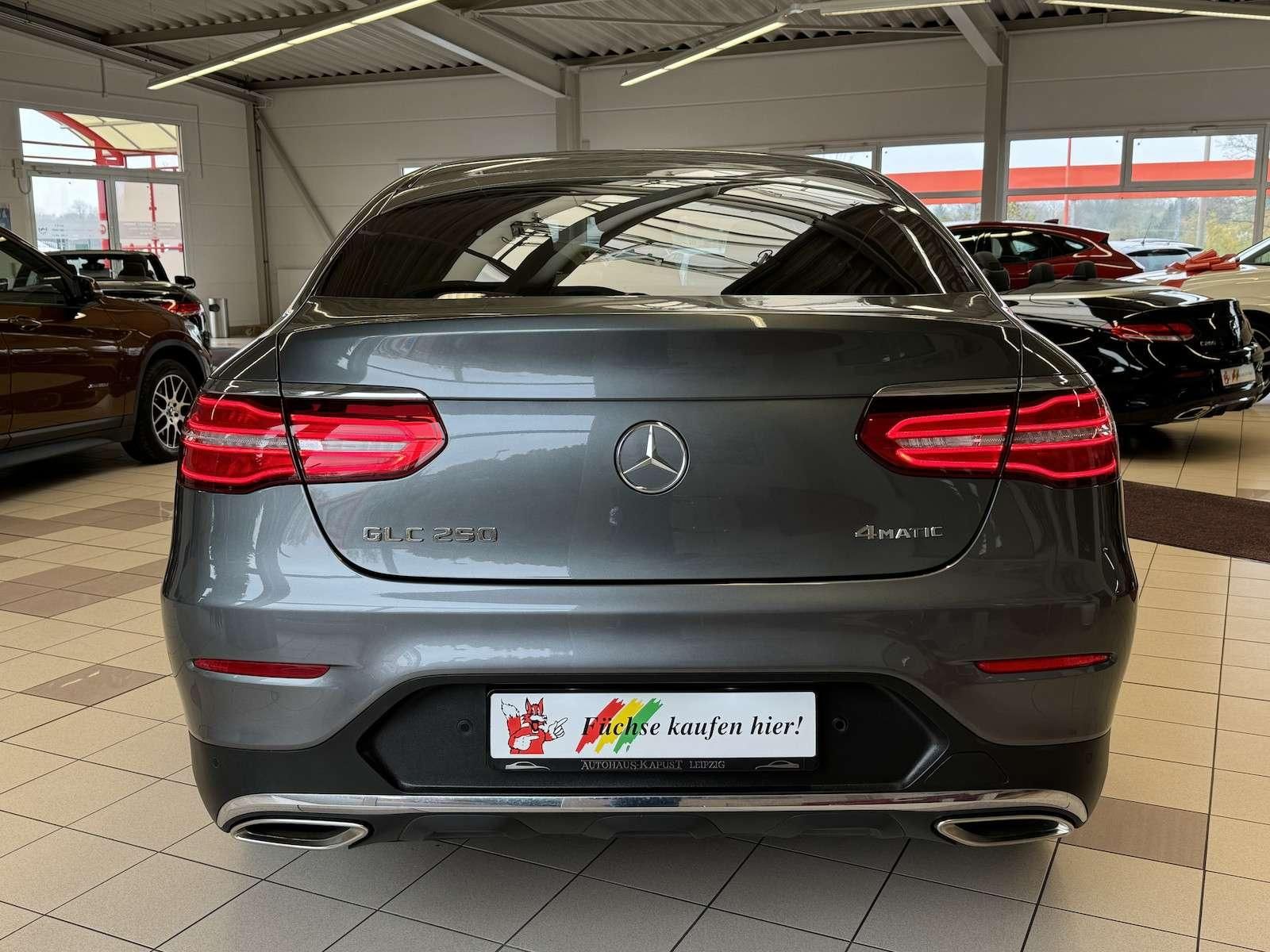 Fahrzeugabbildung Mercedes-Benz GLC 250 Coupe AMG/LED/Distronic/S-Dach/Memo/3...