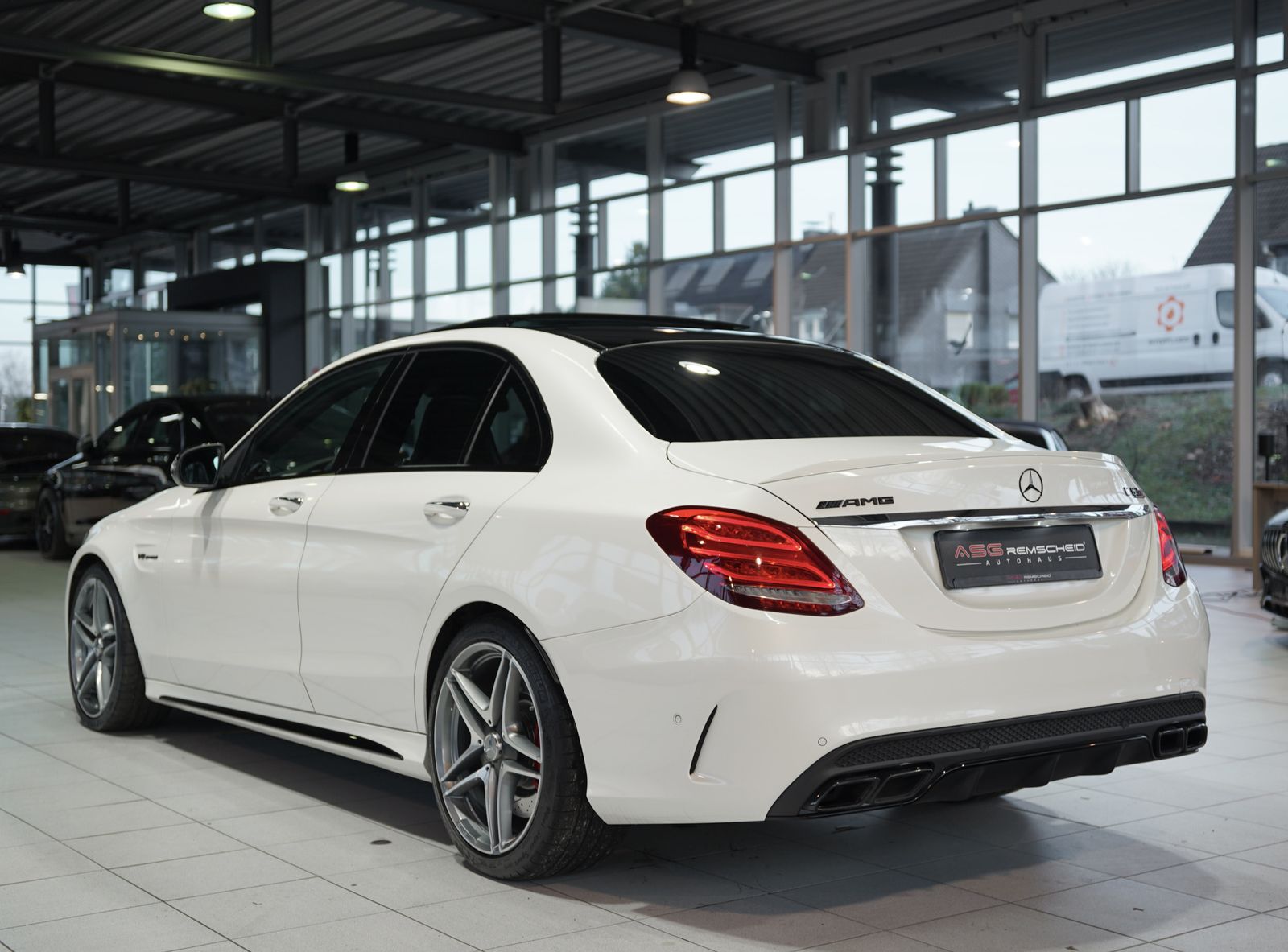 Mercedes Benz C 63 Amg