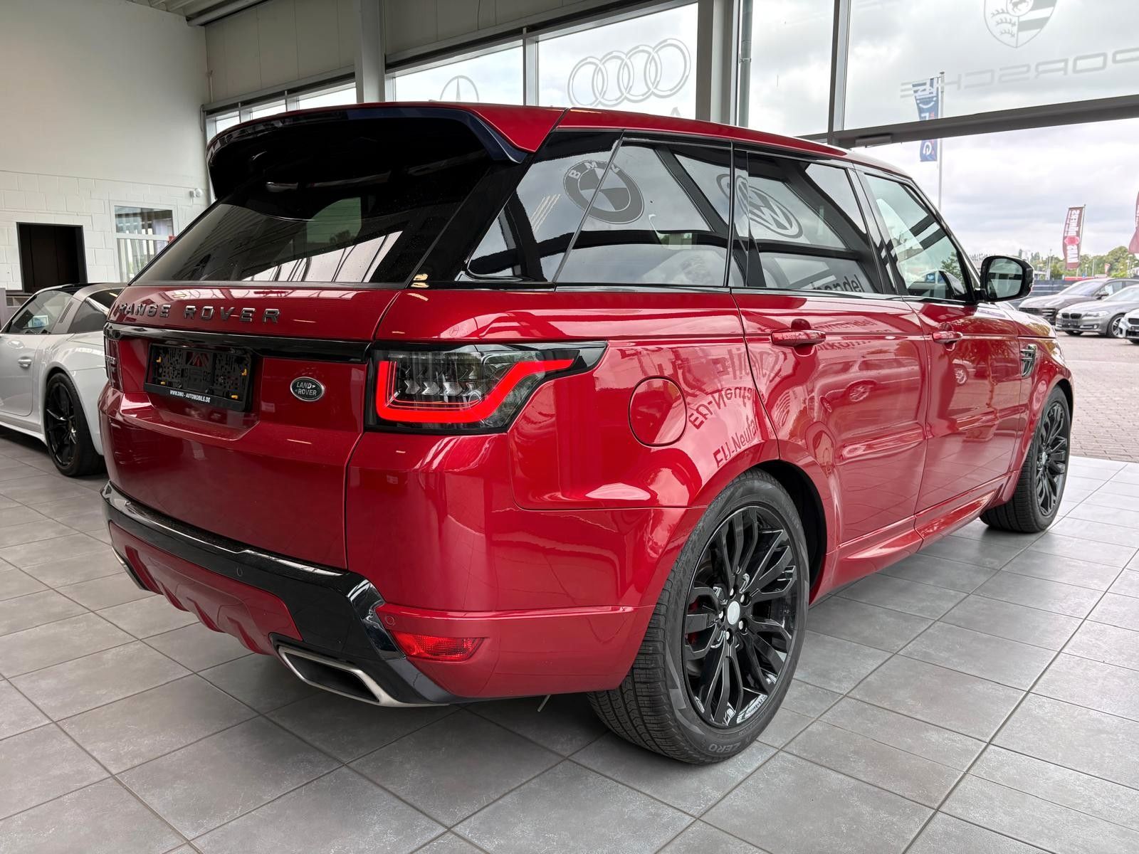 Fahrzeugabbildung Land Rover Range Rover Sport P400e HSE Dynamic, 21 zoll