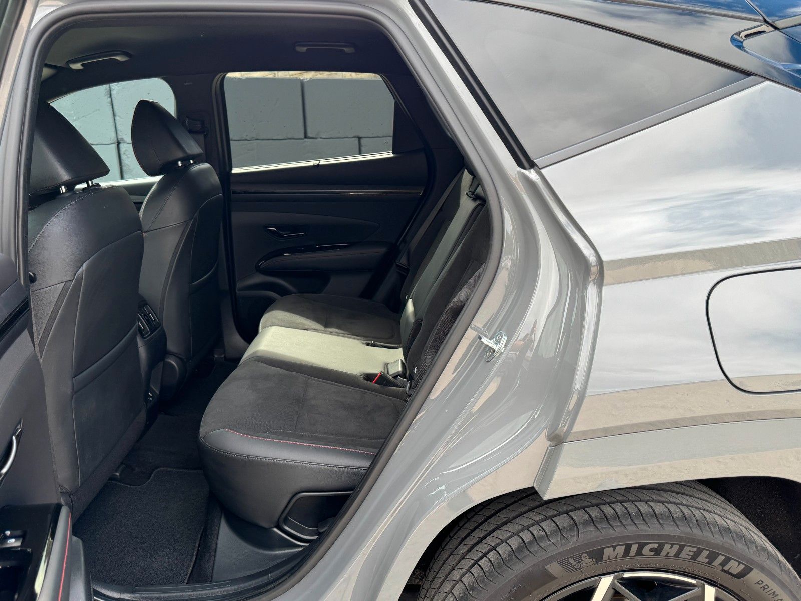 Fahrzeugabbildung Hyundai Tucson 1.6 T-GDI N Line PHEV 4WD KRELL Cam CarPl