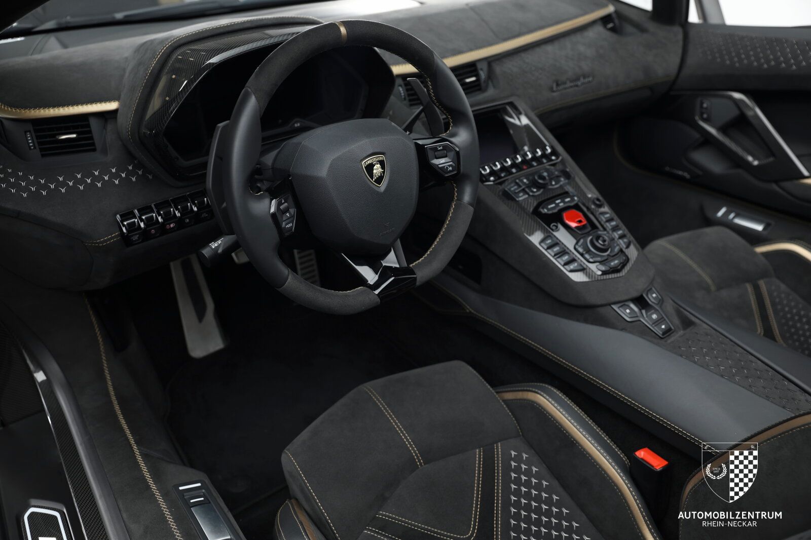 Lamborghini Aventador - Bild 12
