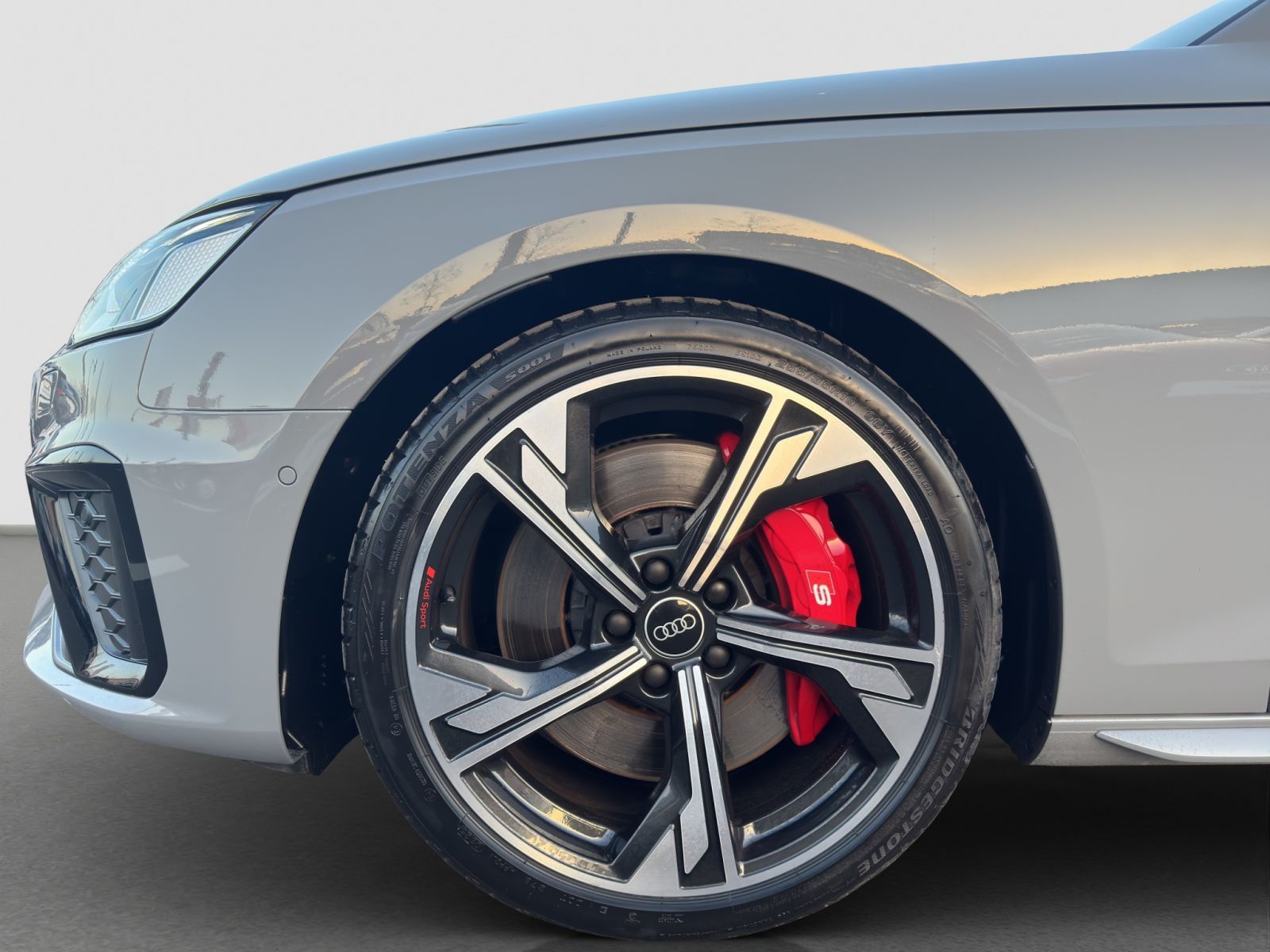 Audi S4 - Bild 4