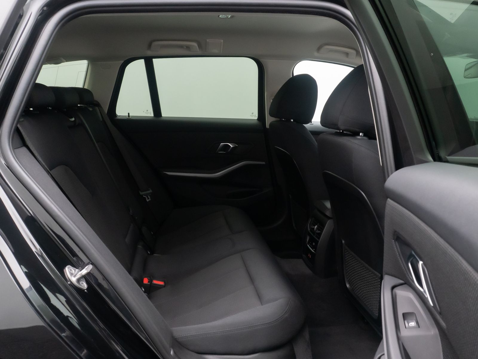 Fahrzeugabbildung BMW 320d HUD Sport Memory Kamera DAB Komfort DrivAss