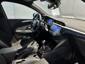 Fotografie 5 des Opel Corsa 1.2 Direct Injection Turbo GS