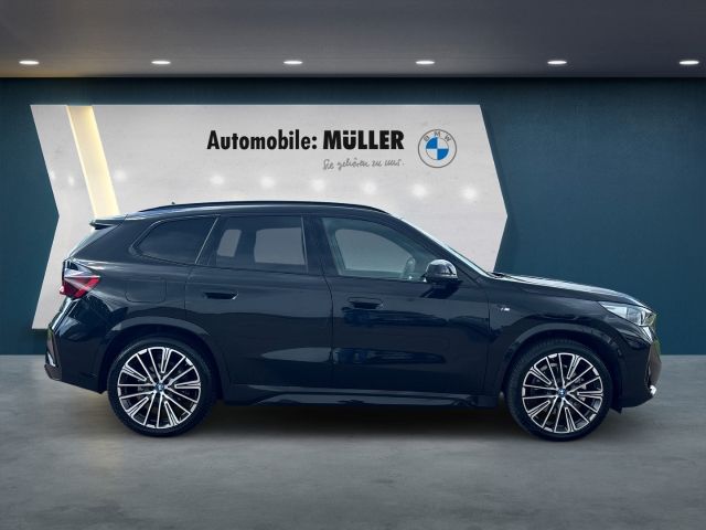 BMW iX1 xDrive30 MSport AHK HUD KAMERA ACC ADPT. LED foto 3