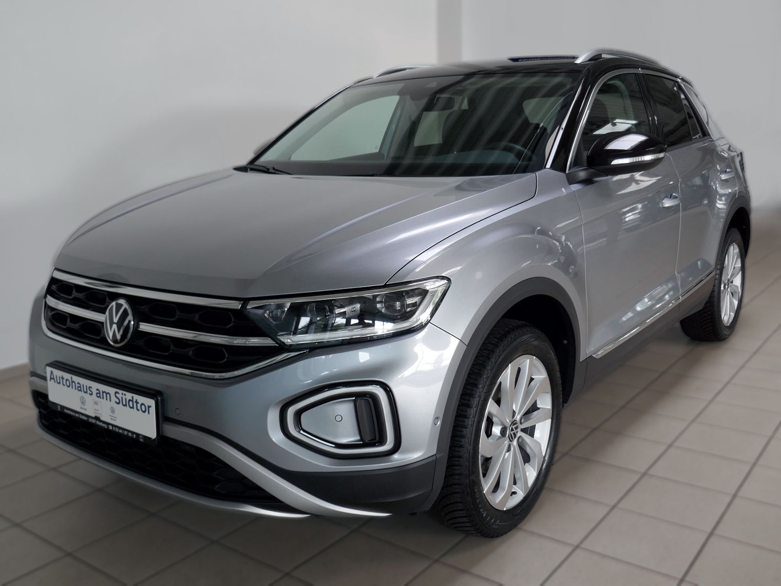 Fahrzeugabbildung Volkswagen T-Roc Style 1.5 TSI DSG | LED AHK PDC ACC