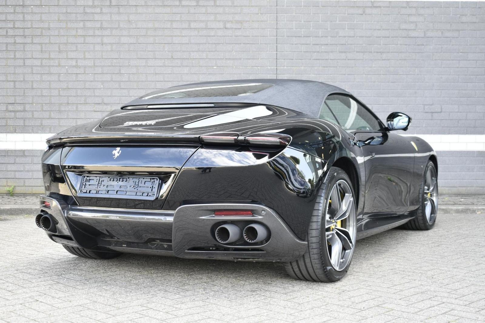 Ferrari Roma Spider 3.9 V8
