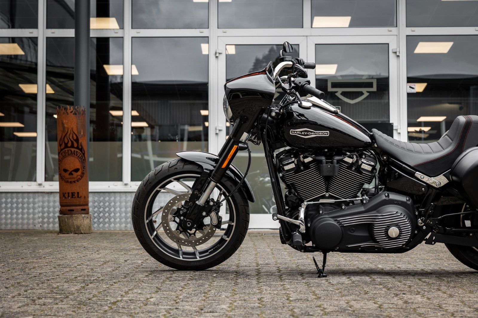 Fahrzeugabbildung Harley-Davidson FLSB SPORT GLIDE 107