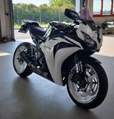 Honda CBR 1000RR Fireblade SC59 - HONDA CBR 1000 SC59