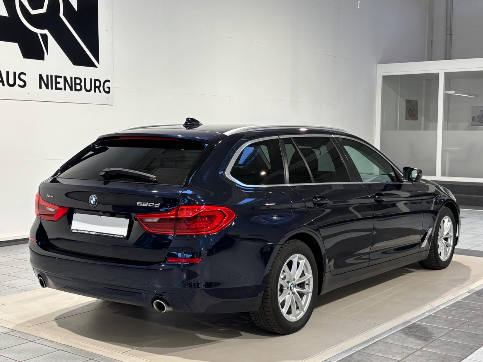 BMW 520d xDrive Automatik,Scheckheft,Rückfahrkamera