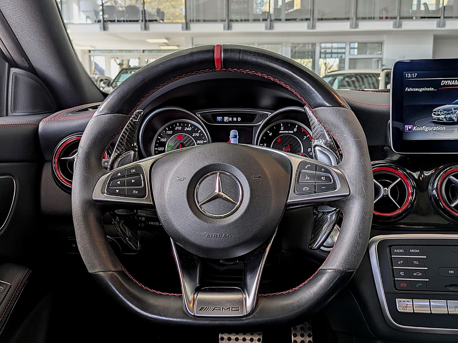 Fahrzeugabbildung Mercedes-Benz CLA 45 AMG PERFORMANCE | PANO| NIGHT| AERO I LED
