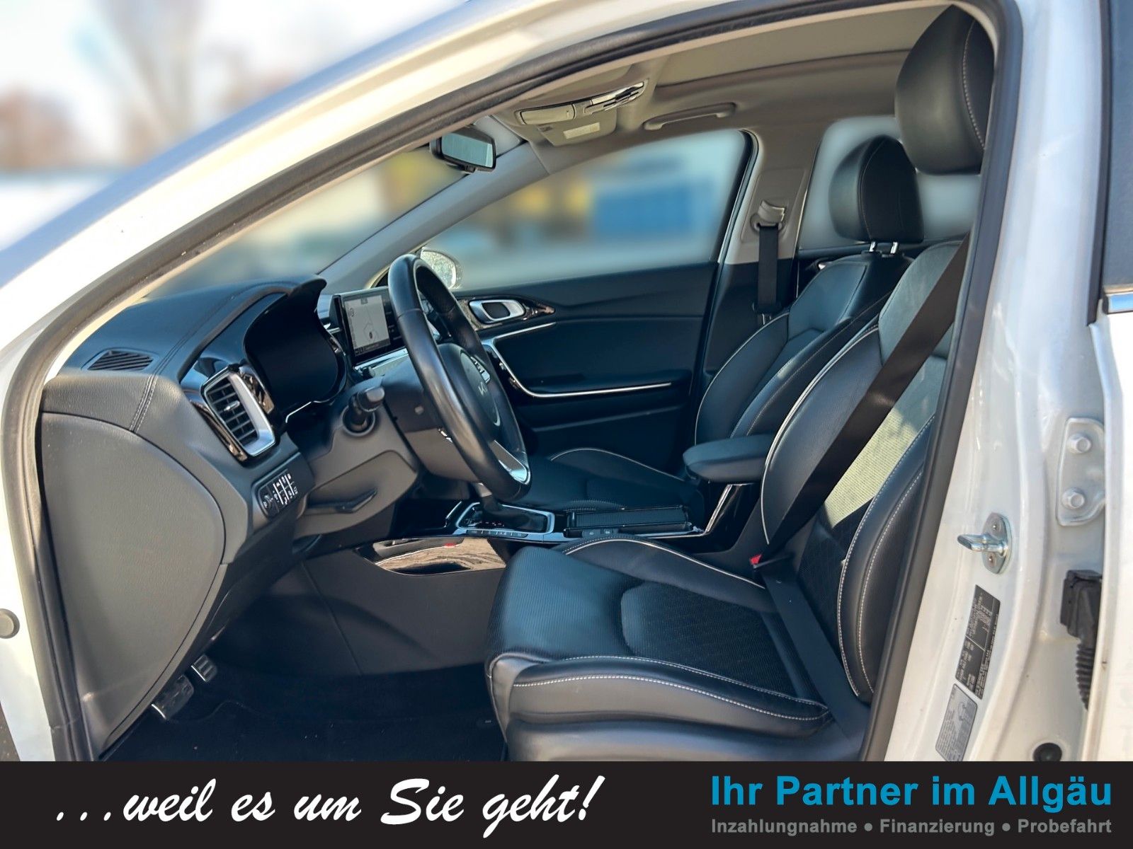 Fahrzeugabbildung Kia CEED KOMBI PHEV PLATINUM VOLL 1HD AHK GARANTIE29