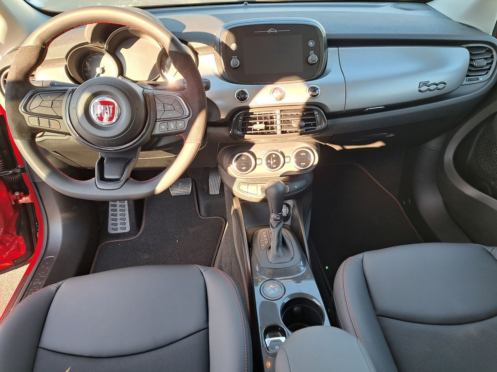 Fahrzeugabbildung Fiat 500X Sport Hybrid