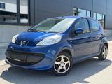 Peugeot 107 Filou KLIMA/RADIO/ALU TÜV04.2028 - Peugeot 107 mit Benzin-Antrieb: mit Klimaanlage