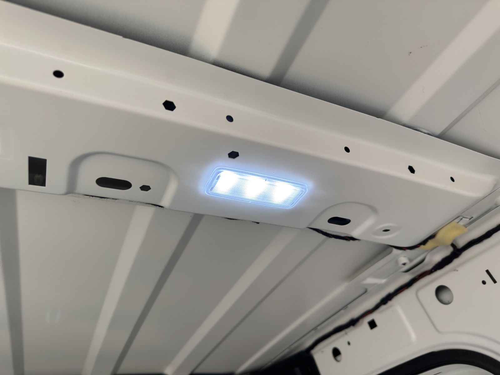 Fahrzeugabbildung Volkswagen Caddy Kasten TDI AHK KLIMA GRA DAB