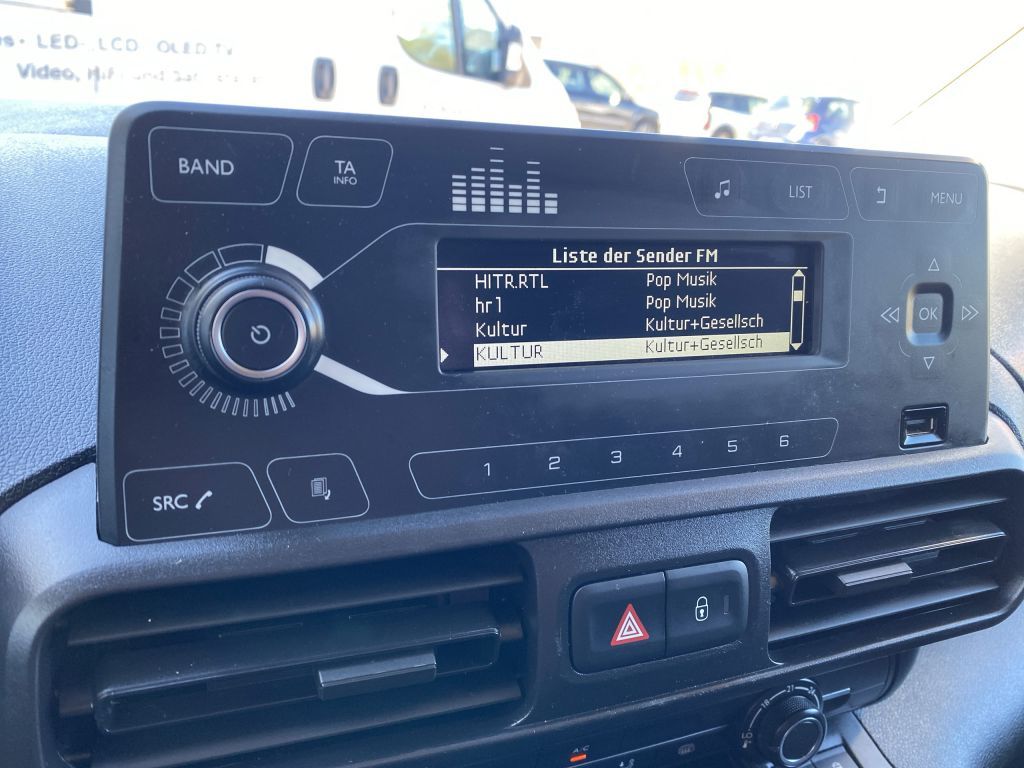 Fahrzeugabbildung Citroën Berlingo 1.5 BlueHDi 100 XL EHZ Club *Rückfahrka