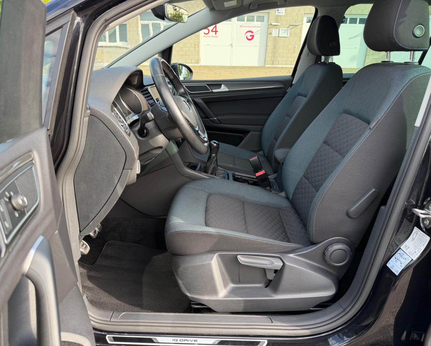 Volkswagen Golf Sportsvan VII IQ.DRIVE/NAVI/TÜV Neu/PDC, миниатюра 10