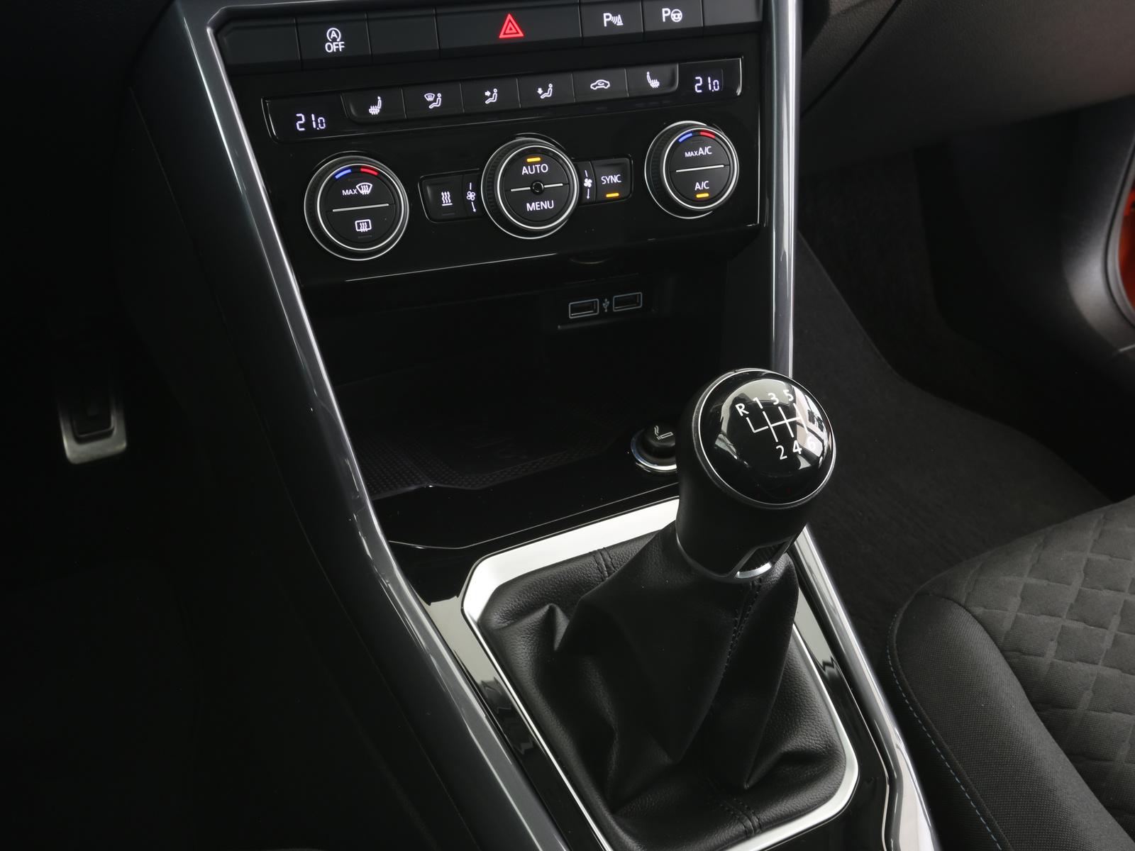 Volkswagen T-Roc 1.5TSI 150PS IQ.DRIVE Navi LED Standhzg. e, миниатюра 16