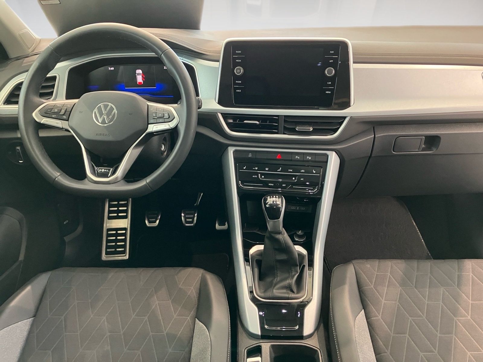Volkswagen T-Roc - Bild 11