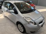 Daihatsu Charade 1.3 B You Five TOYOTA YARIS - Daihatsu Gebrauchtwagen von 2012
