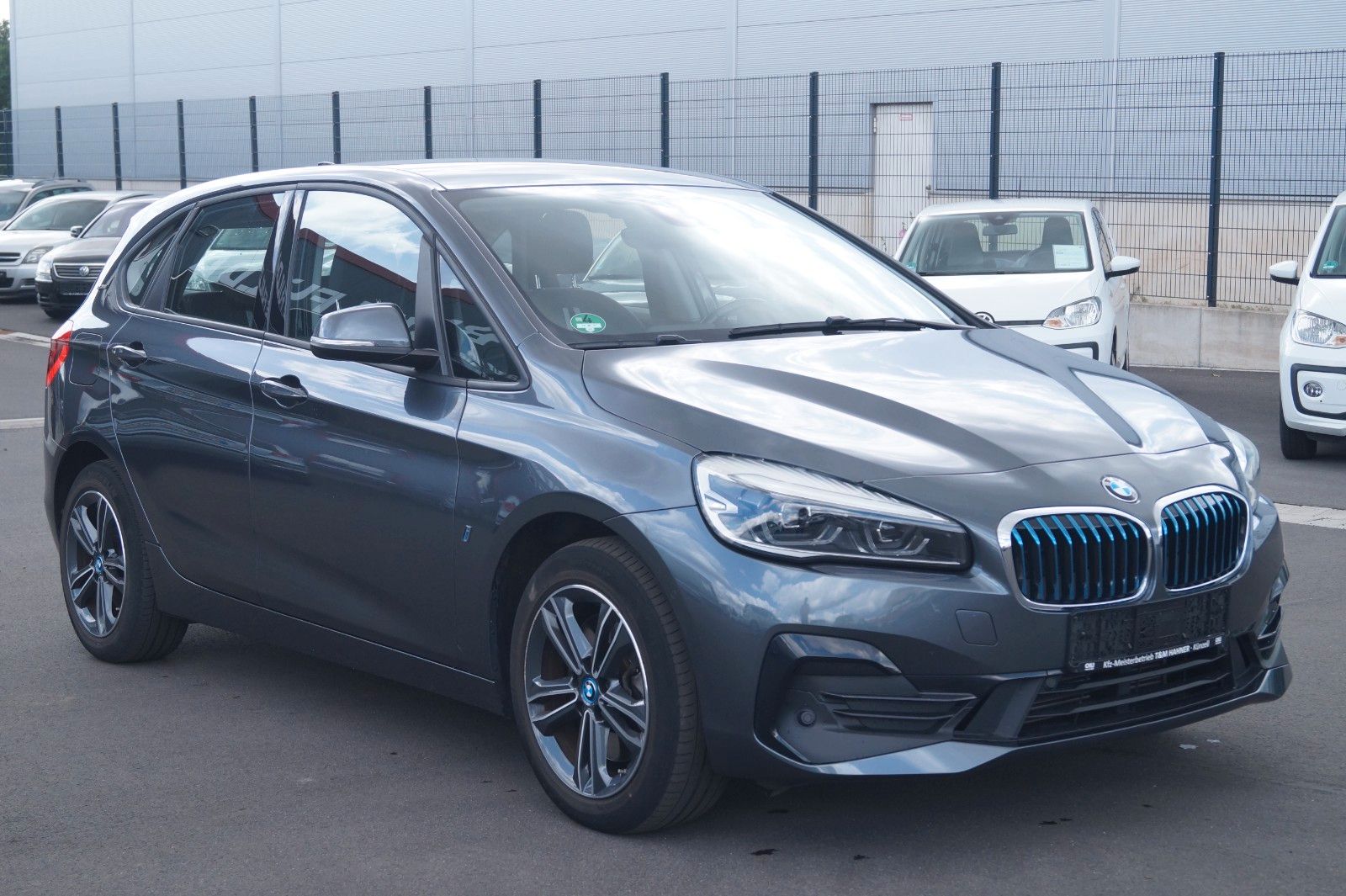 Fahrzeugabbildung BMW 225 xe Sport Line Active Tourer