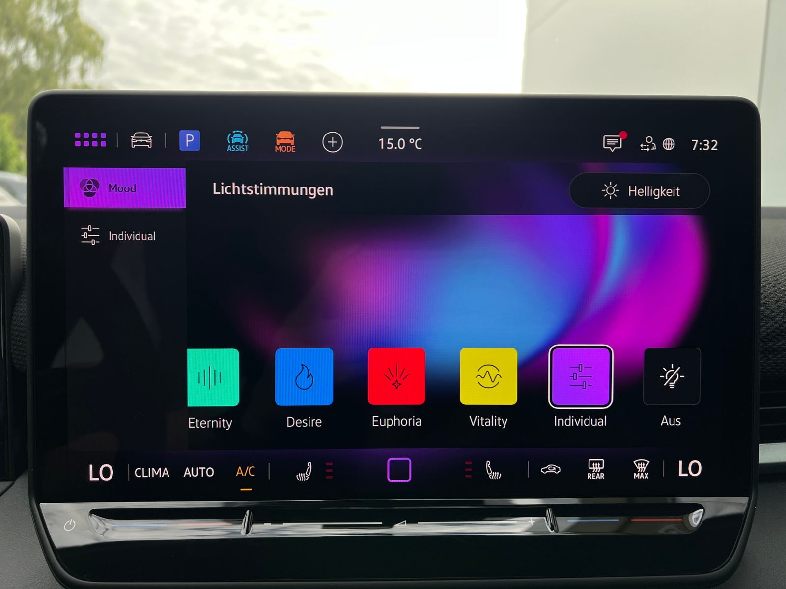 Fahrzeugabbildung Volkswagen T-Roc R-Line 1.5 eTSI DSG *BlackStyle, AHK, 20"-
