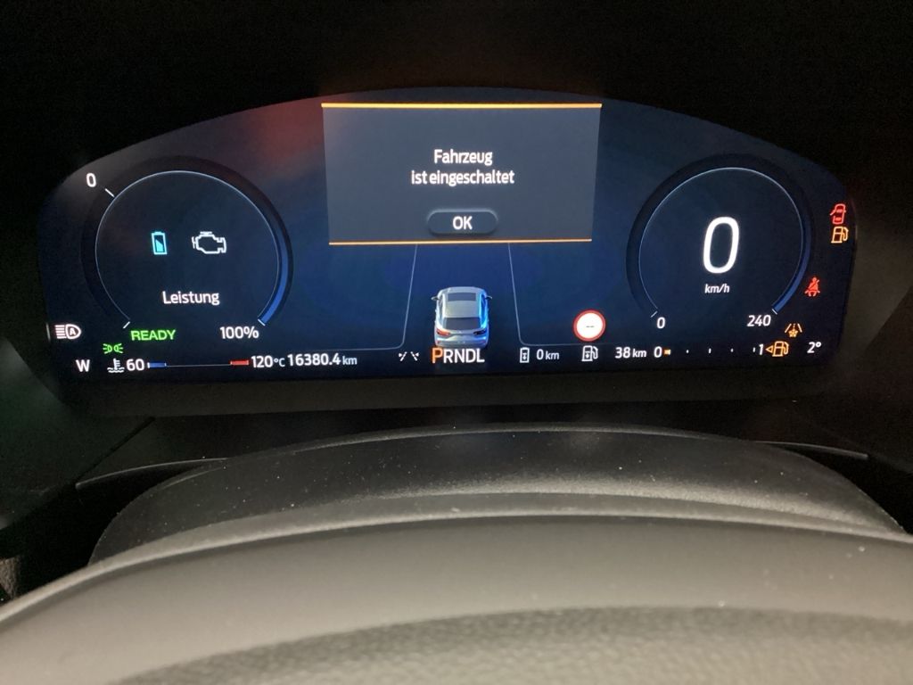 Fahrzeugabbildung Ford Kuga Plug-In Hybrid ST-Line X HUD Navi B&O LED