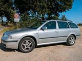 Skoda Octavia Kombi mit AHK - Skoda Octavia aus 2004: Kombi