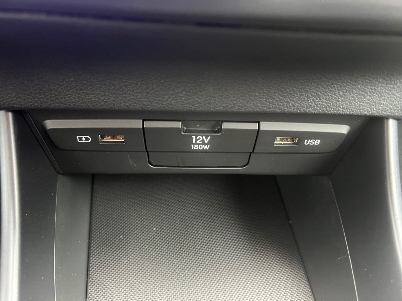 Fahrzeugabbildung Hyundai i20 SELECT SHZ*LHZ*SPURH*USB*PDC*BLUETOOTH*
