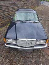 Mercedes-Benz Mercedes Benz 230 CE aus der 123ziger - Mercedes-Benz 230 in Köln