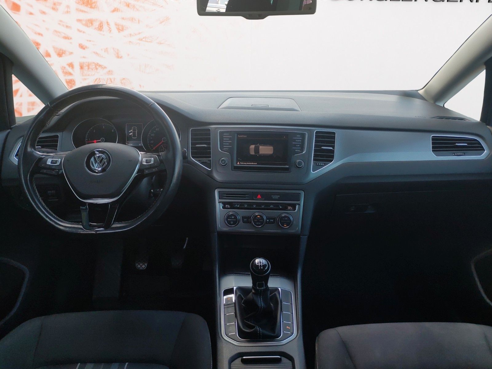 Fahrzeugabbildung Volkswagen Golf Sportsvan VII Lounge ! Navi ! PDC ! SHZ !