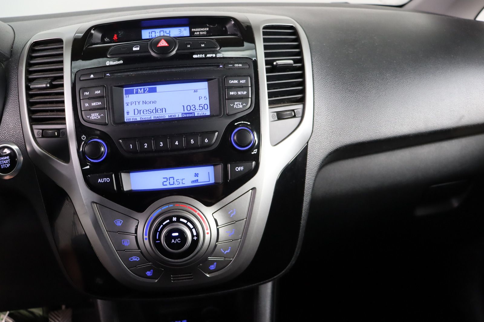 Fahrzeugabbildung Hyundai ix20 * HU/AU bis 06.2028 * 8-fach bereift Comfor