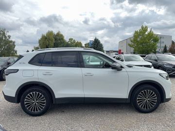 Volkswagen Tiguan - 8