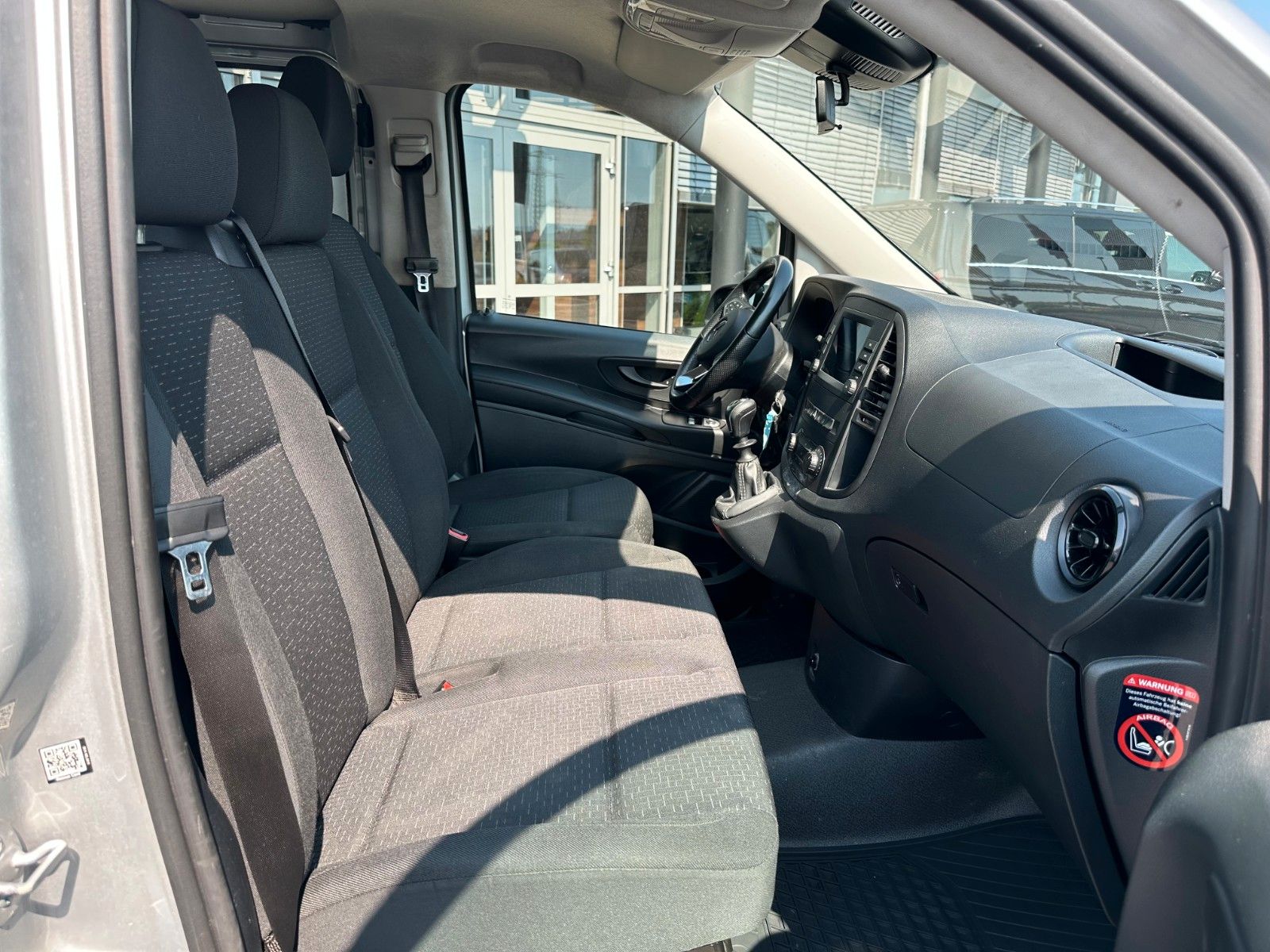 Fahrzeugabbildung Mercedes-Benz Vito 114 CDI Mixto Regal AHK Klima PARKTRONIC
