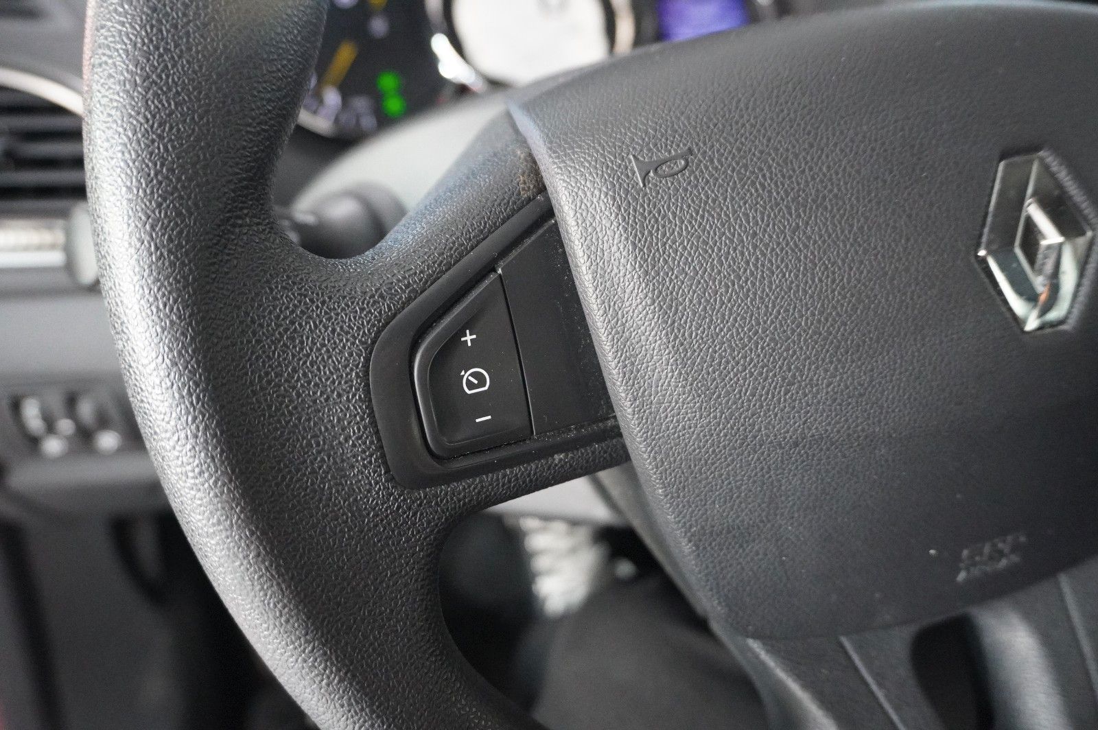 Fahrzeugabbildung Renault Megane Grandtour 1.6 AUTHEN. KLIMA/PDC/NEBEL/AHK