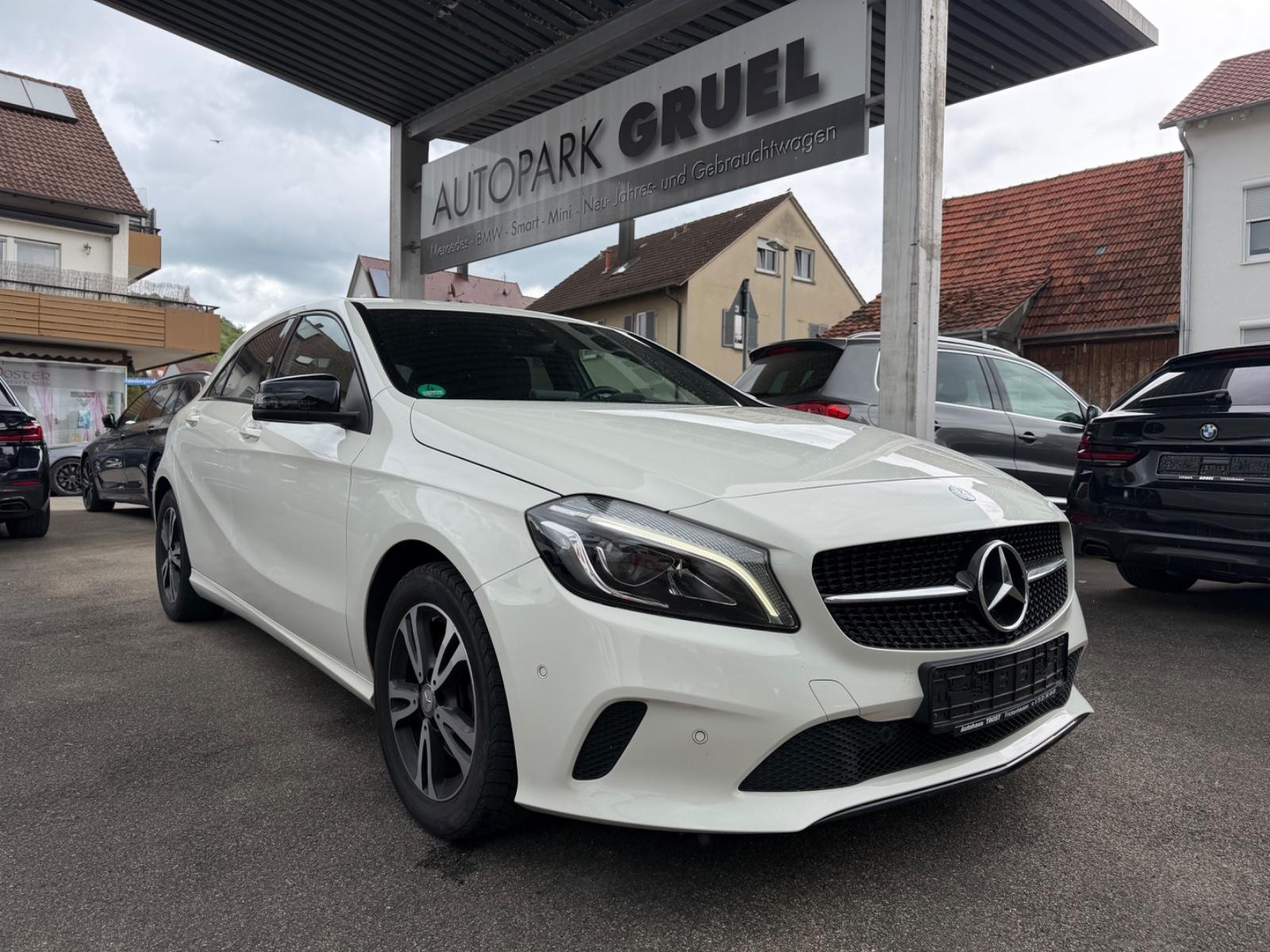 Mercedes-Benz A 180 Aut Urban 18" SHZ Night Paket Navi